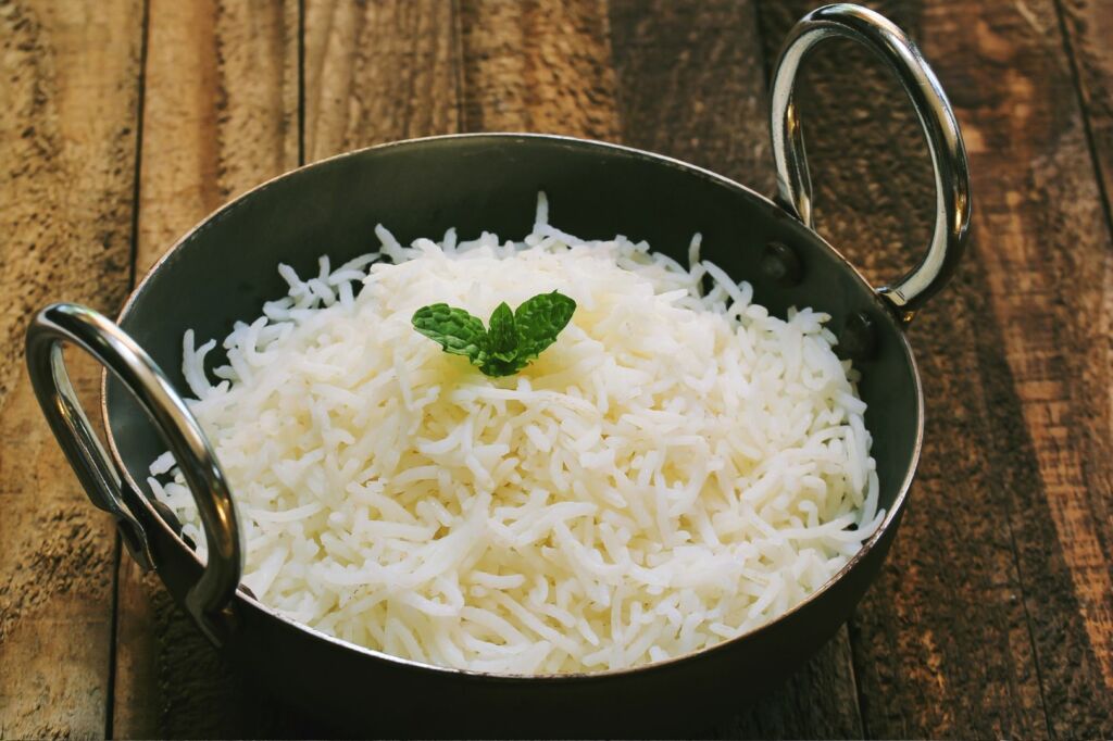 poêle avec du riz basmati basse en calories 
