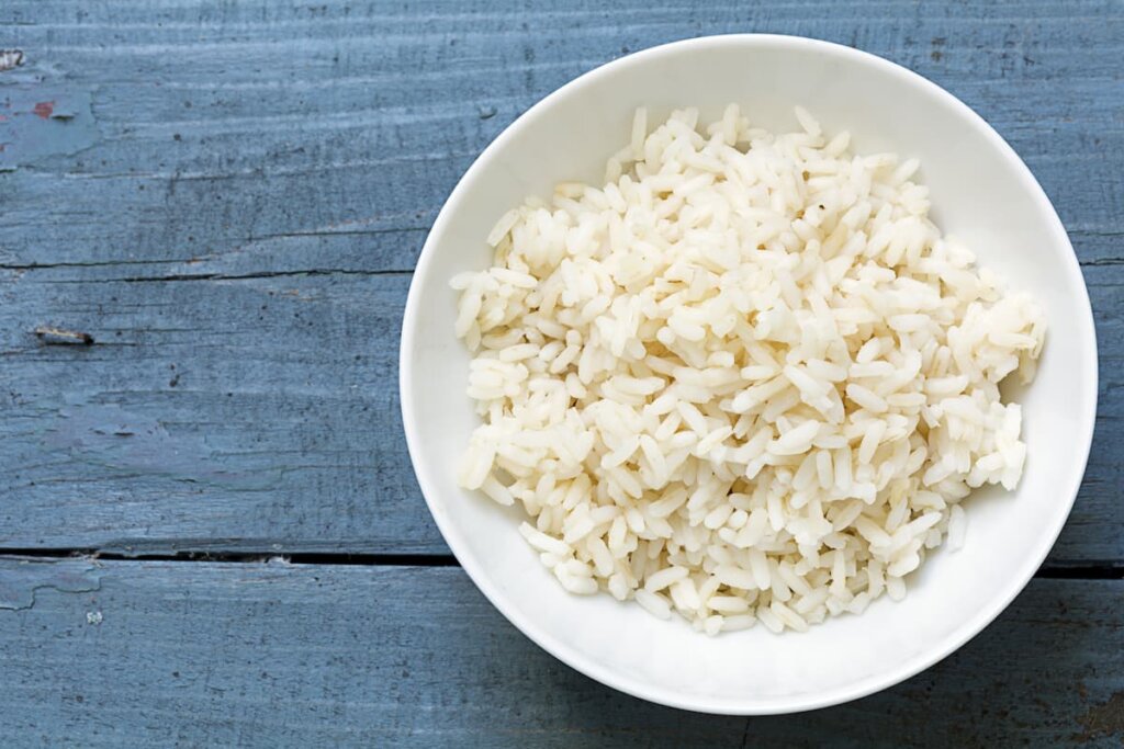 هل يحتوي الأرز على السكر؟