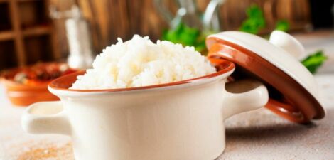 وقت طهي الأرز : إناء طهي الأرز