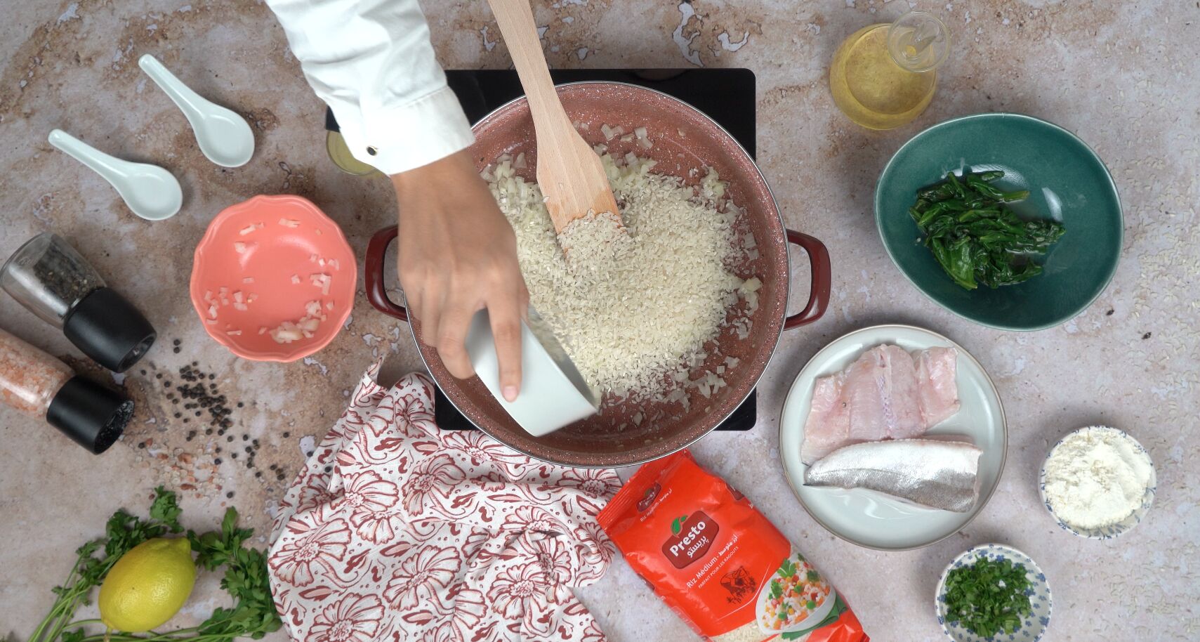 وصفة الأرز لمرافقة السمك : طبخ الأرز 
