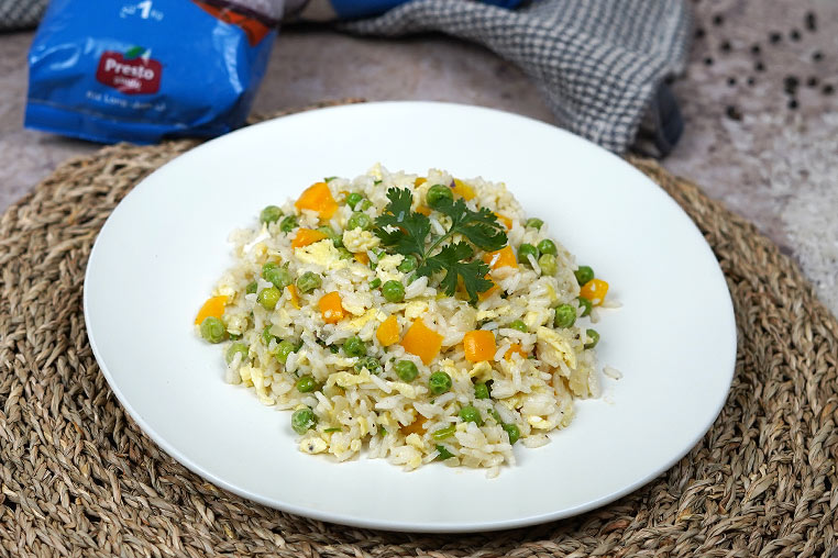 Foto de وصفة الأرز المقلي : وصفة كلاسيكية من المطبخ الأسيوى على طاولتكم.