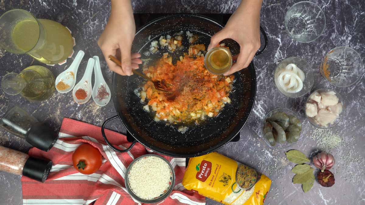 paella fruits de mer facile : Trempage des morceaux de niora