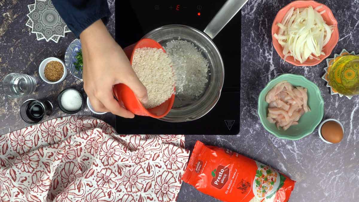 وصفة الدونبوري: طبخ الأرز