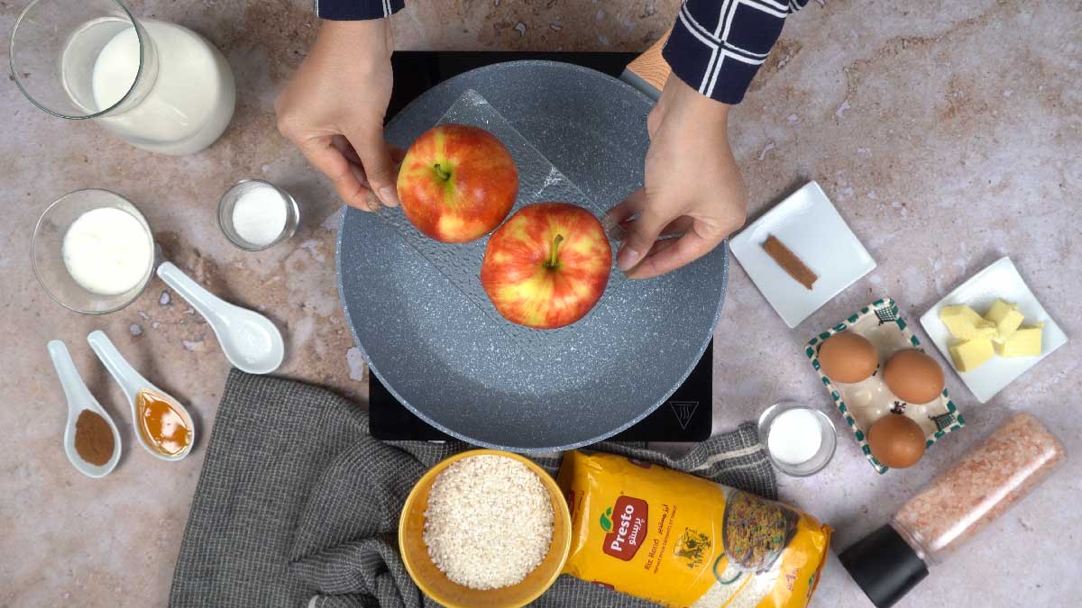 gateau de riz et pommes: Découpe des pommes