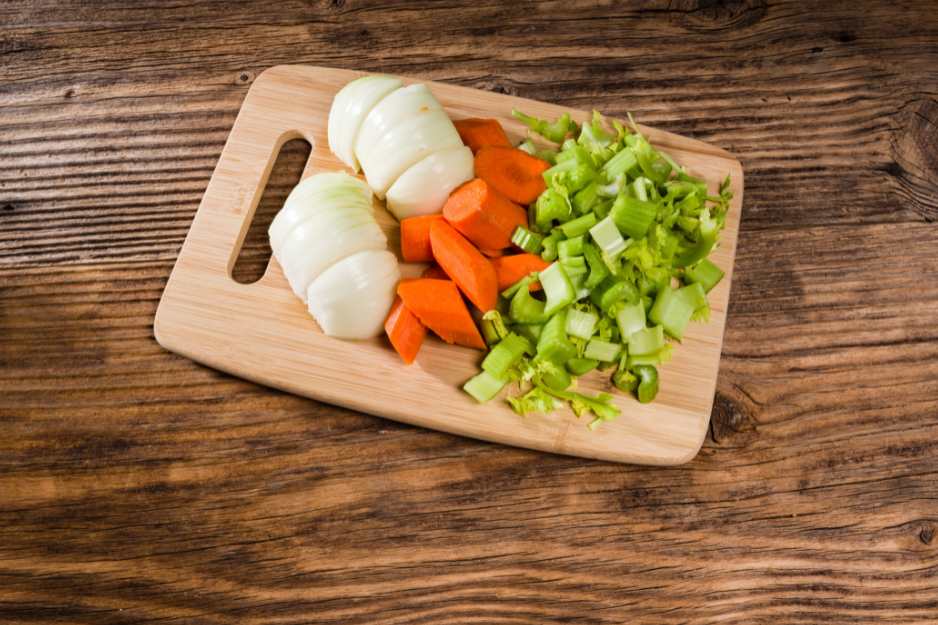 Comment tailler une mirepoix parfaitement