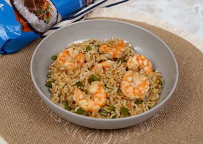 Riz frit aux crevettes : recette aux saveurs asiatiques à la maison