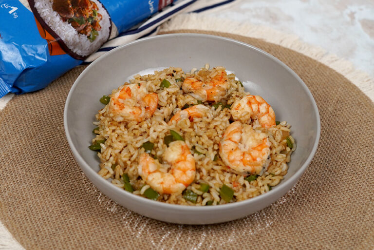 Foto de Riz frit aux crevettes : recette aux saveurs asiatiques à la maison