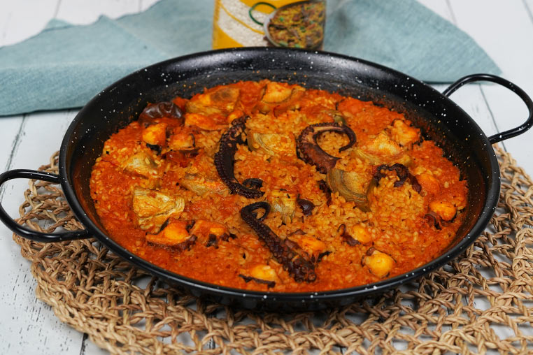 Foto de Paella au poulpe et aux artichauts